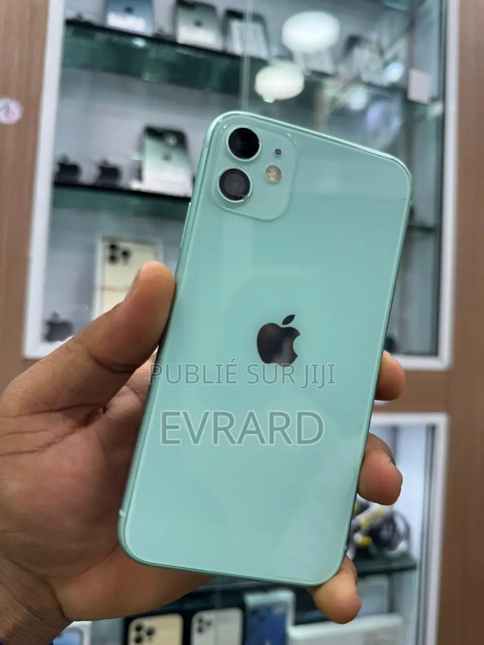 New Apple iPhone 11 64 GB Blue