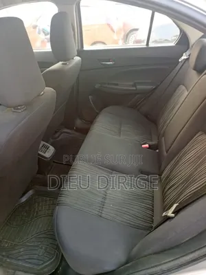 New Suzuki Dzire 2023 Gris