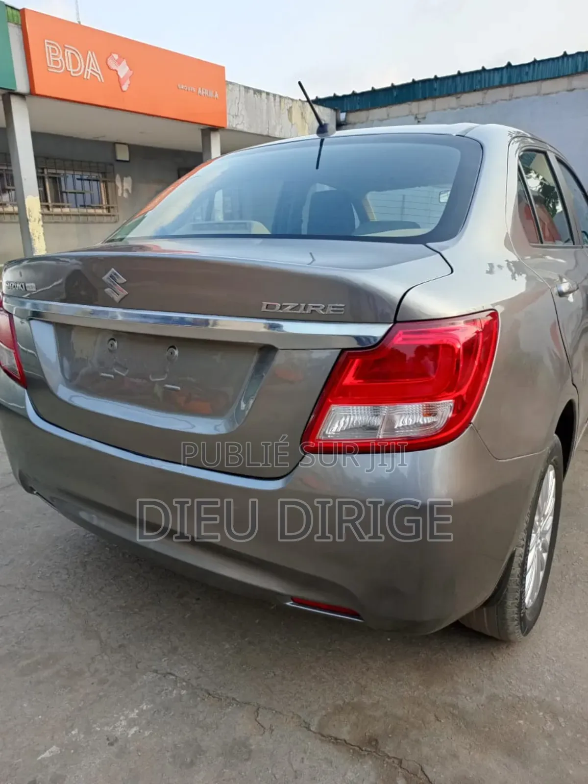 New Suzuki Dzire 2023 Gris