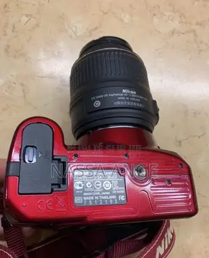 Nikon D3200 Rouge