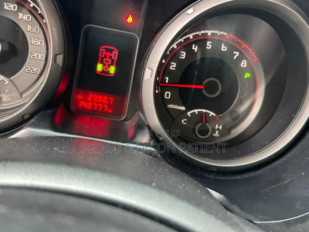 Mitsubishi Pajero 2018 Gris