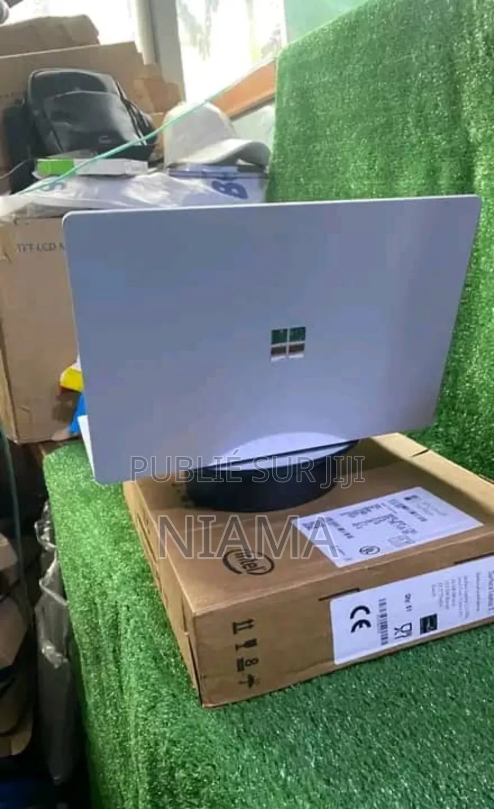 New Microsoft Surface Laptop 2 16GB Intel Core I7 SSD 512GB