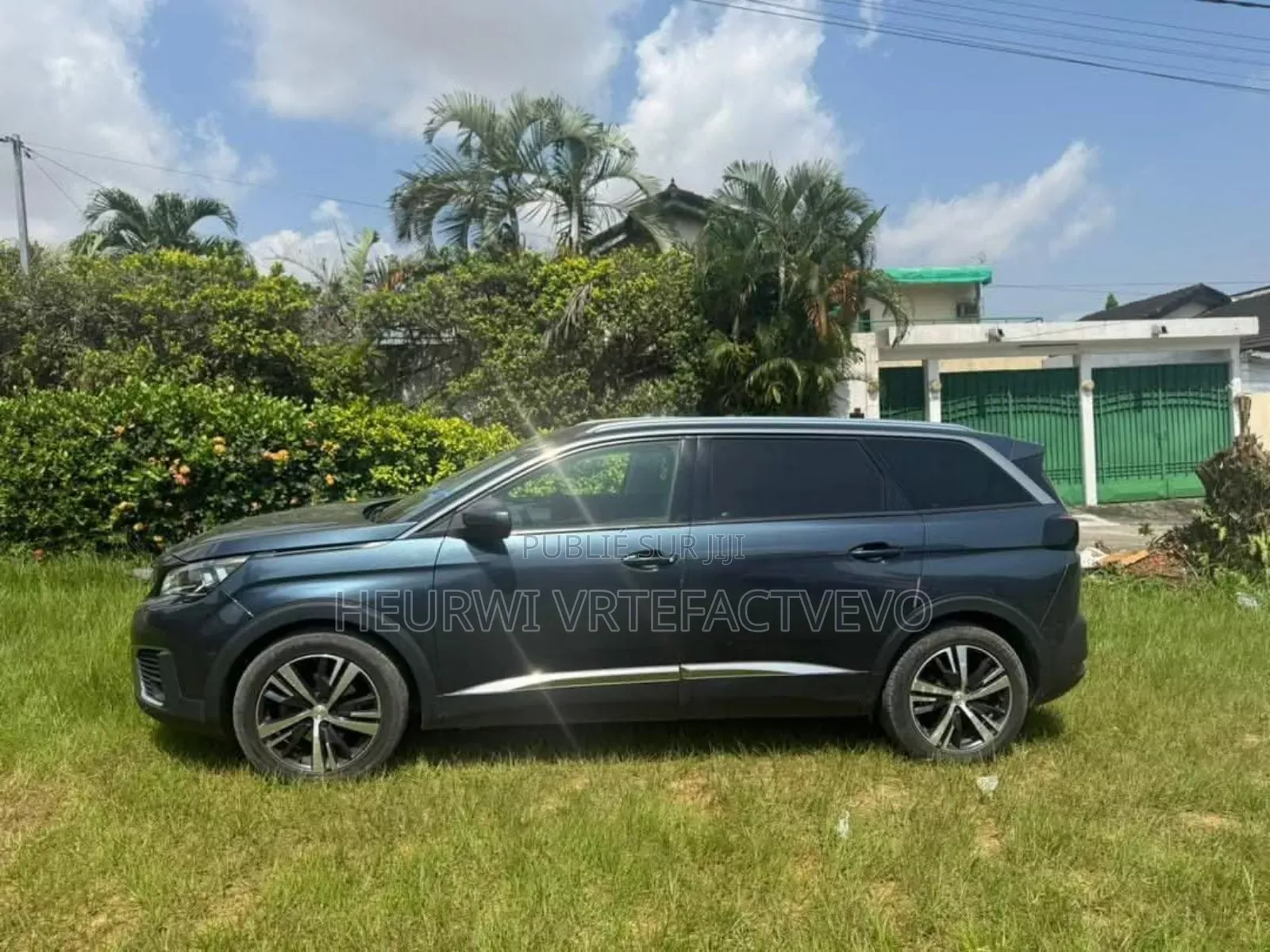 PEUGEOT 5008 1.6 BlueHDi 120 2020 Bleu