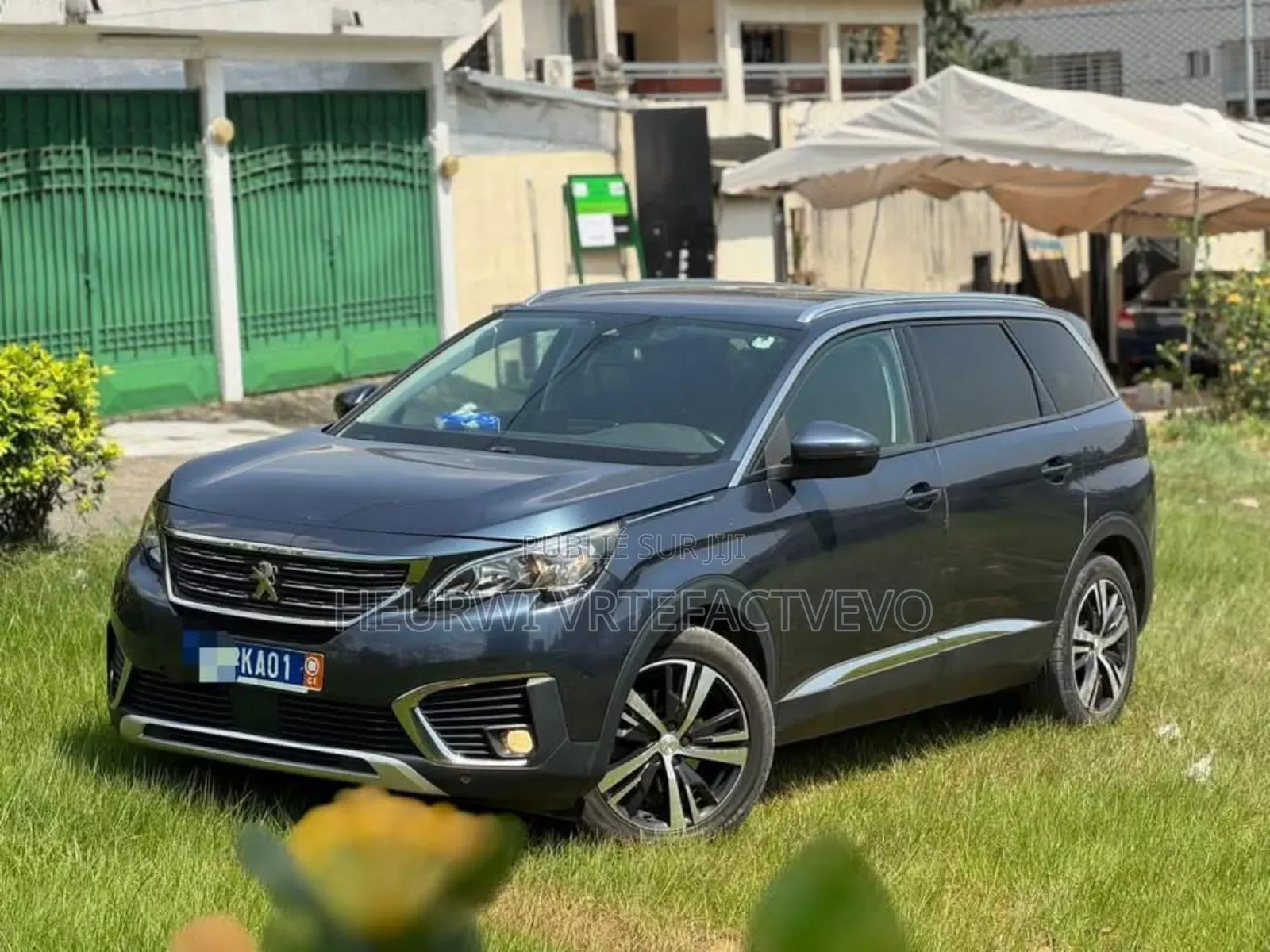 PEUGEOT 5008 1.6 BlueHDi 120 2020 Bleu
