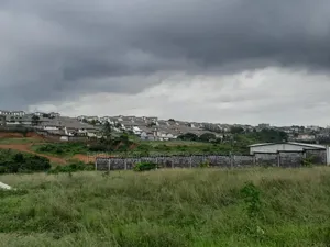 500 M2 AVEC ACD en Vente À Cocody Angre