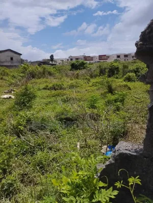 500 M2 AVEC ACD en Vente À Cocody Angre