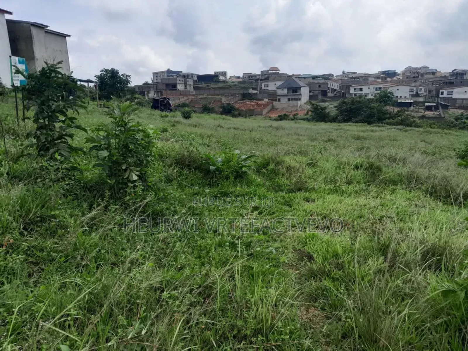 500 M2 AVEC ACD en Vente À Cocody Angre