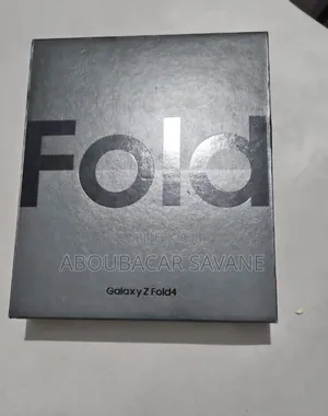 Photo - New Samsung Galaxy Z Fold4 256 GB Noir