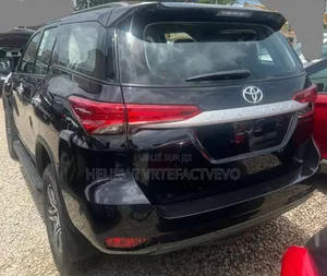 New Toyota Fortuner 4.0 AWD 2024 Noir