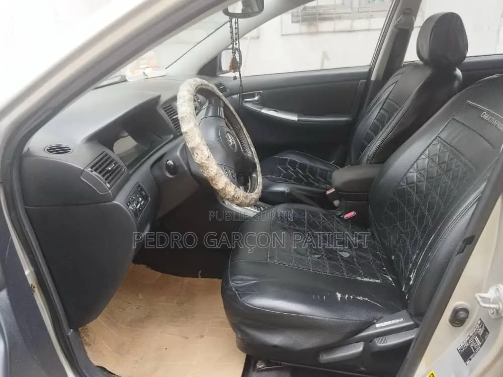 Toyota Corolla 2004 Gris