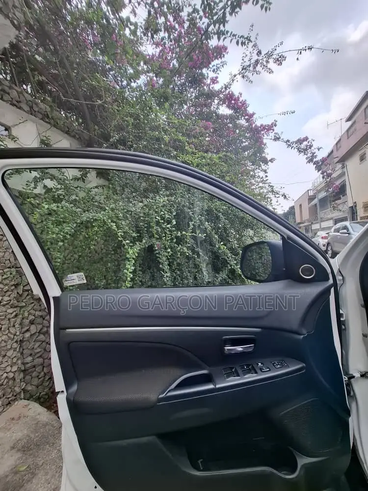 Mitsubishi RVR 2.0 2011 Blanc