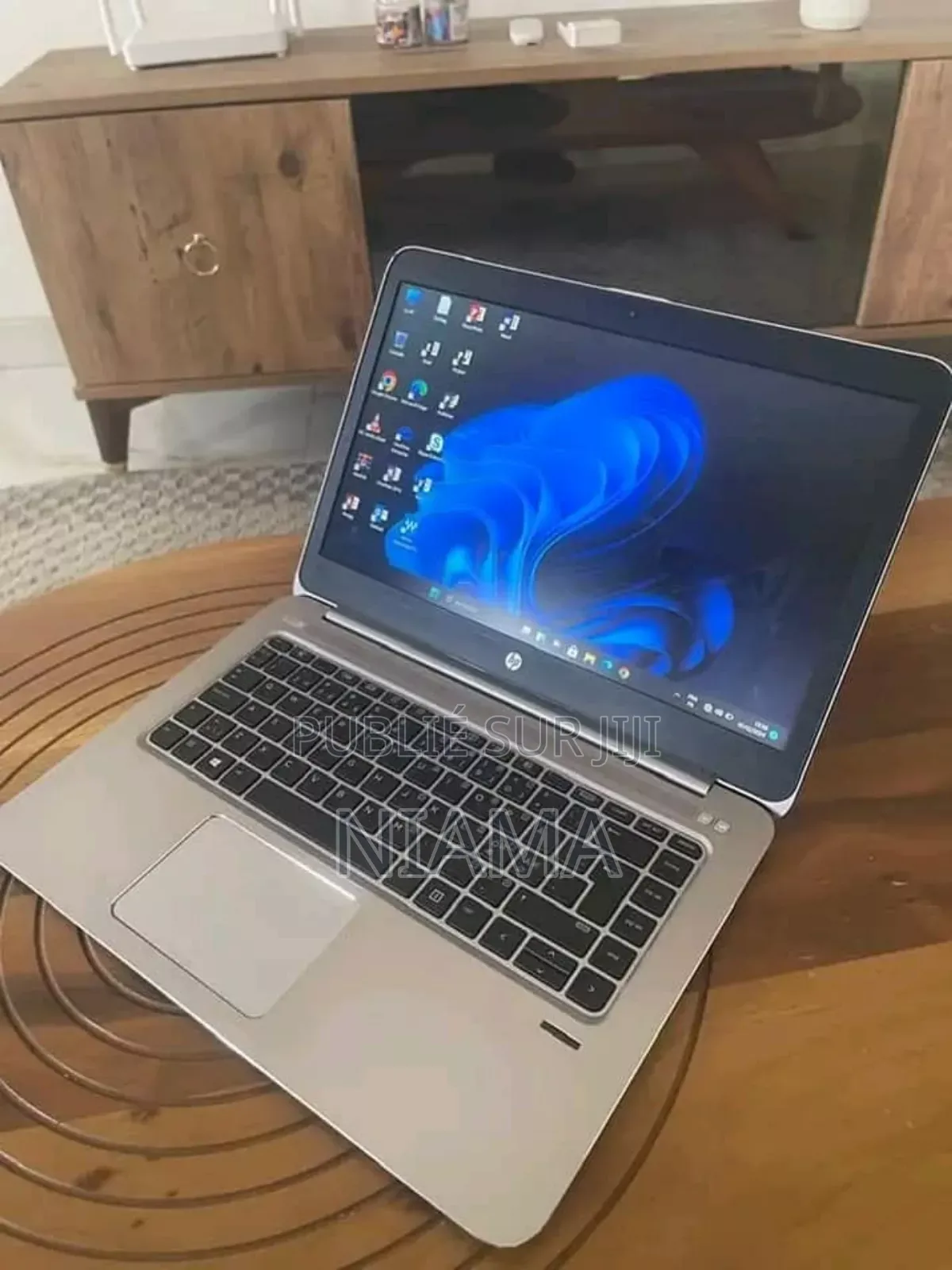 New HP EliteBook Folio 1040 G3 8GB Intel Core I5 SSD 256GB