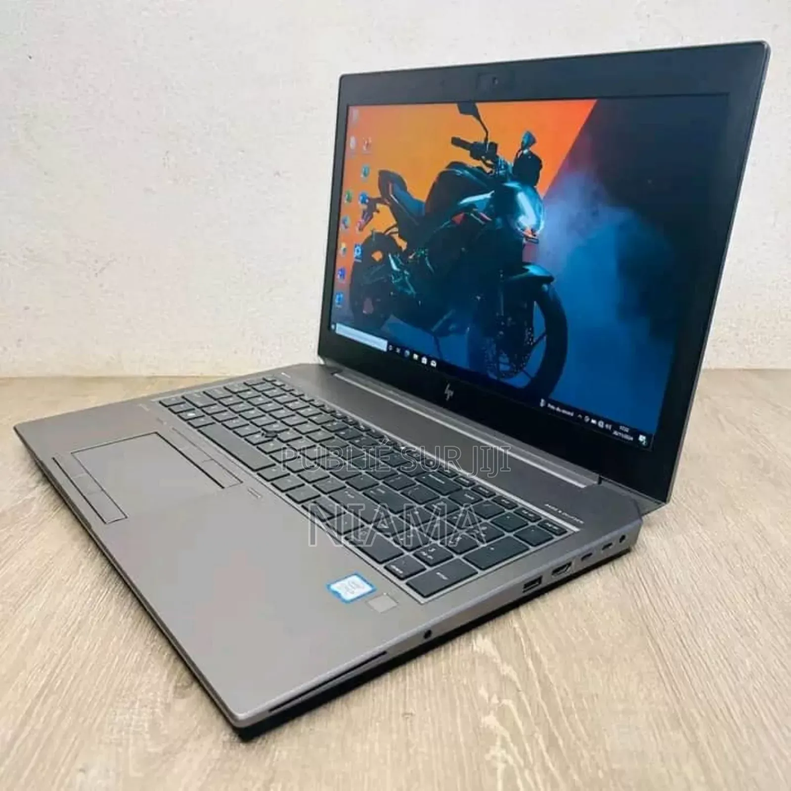 New Ordinateur Portable HP ZBook 15u G5 32GB Intel Core I7 SSD 1T