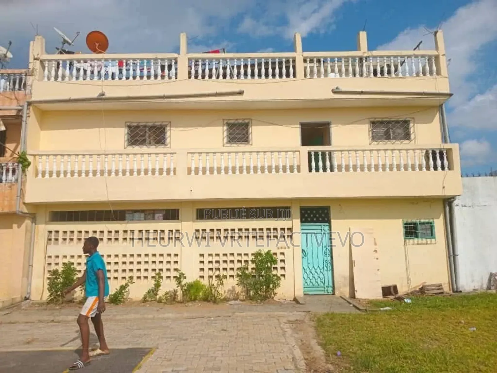 9chbre Duplex dans Yoza6, Cocody à Louer