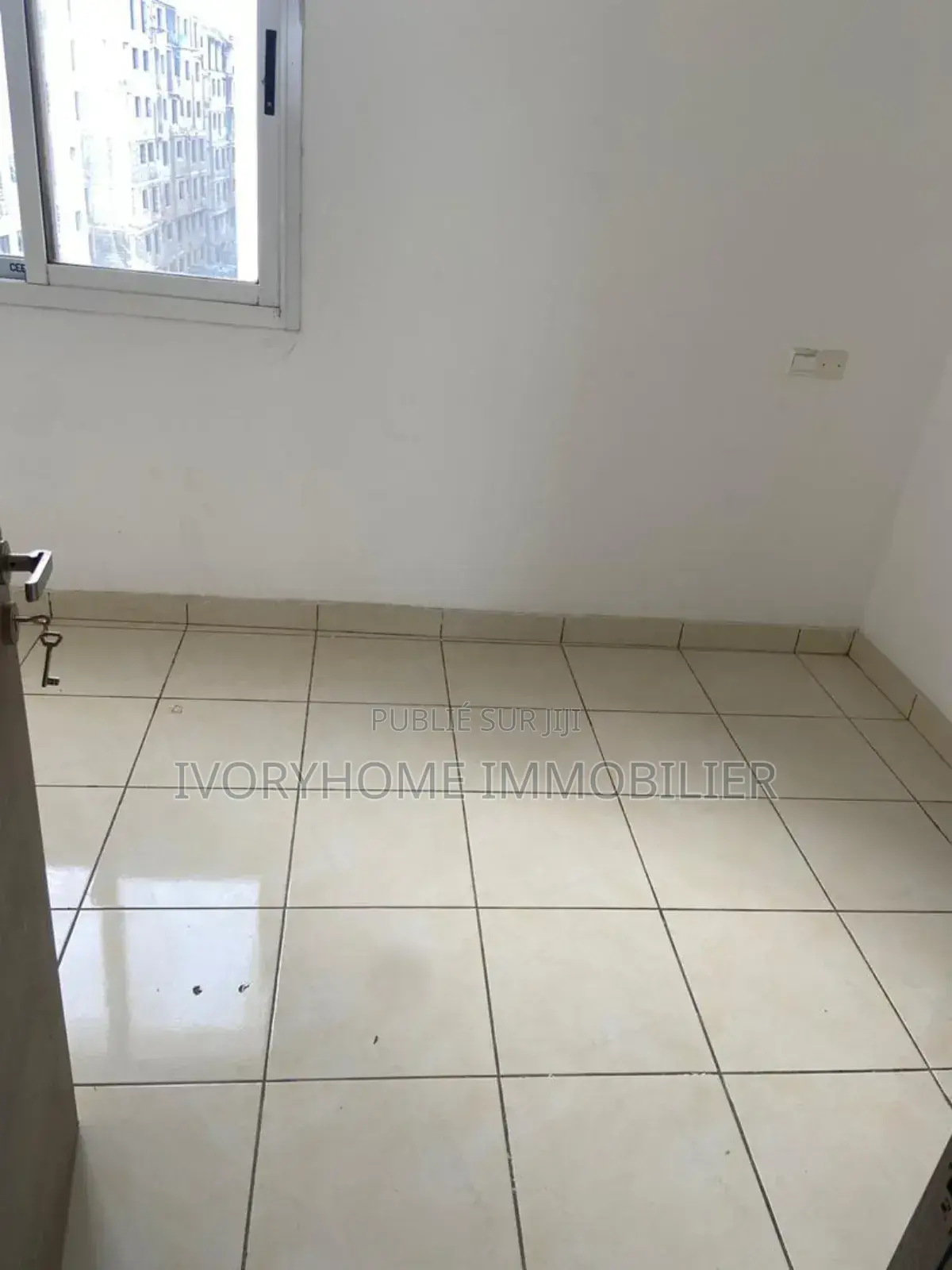 3chbre Appartement dans Samuel, Yopougon à Louer