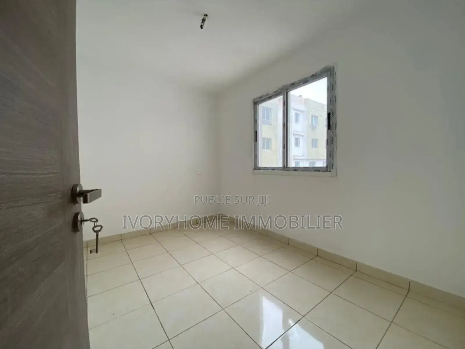 3chbre Appartement dans Samuel, Yopougon à Louer