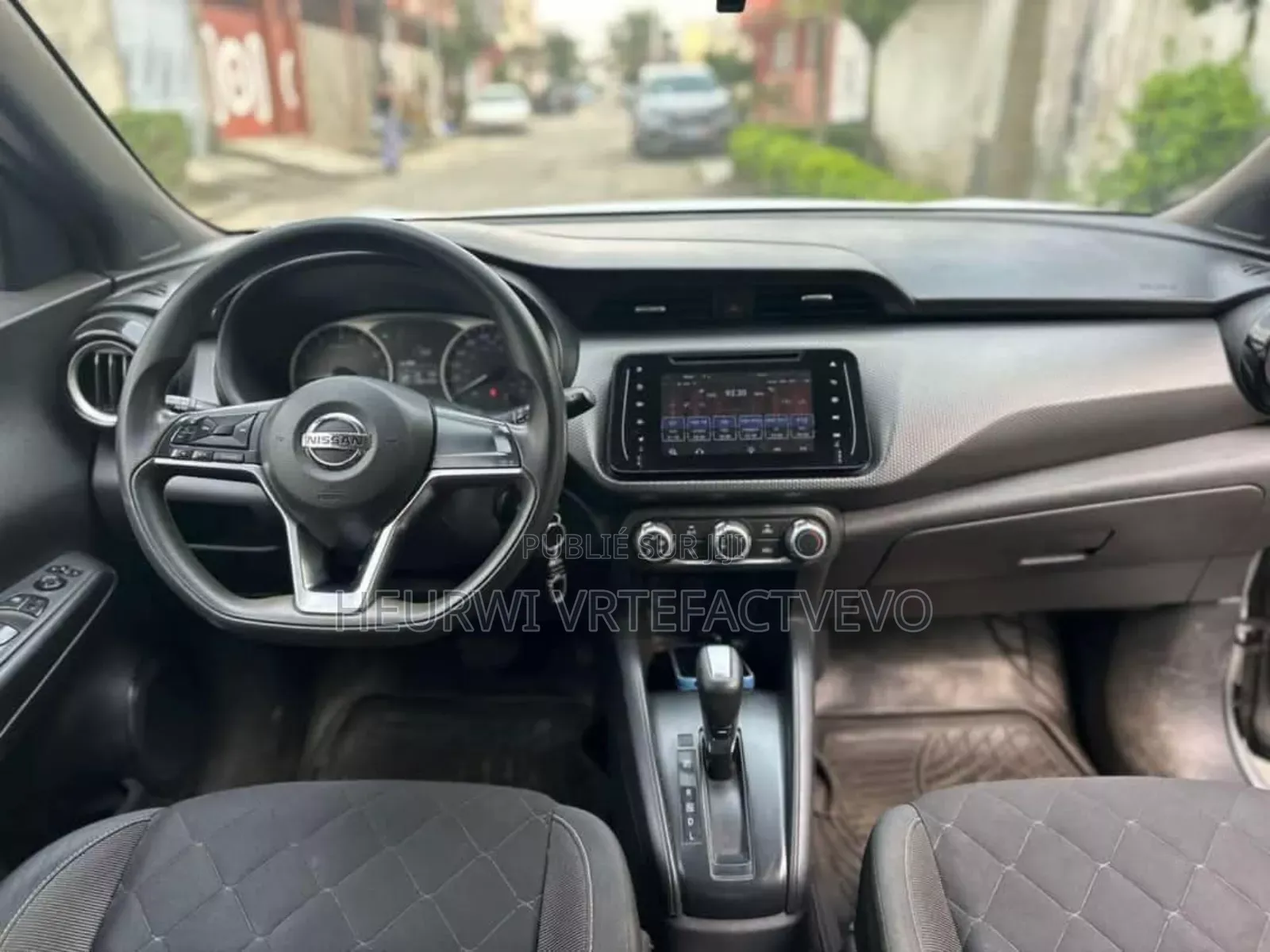 Nissan Kicks S 2019 Gris