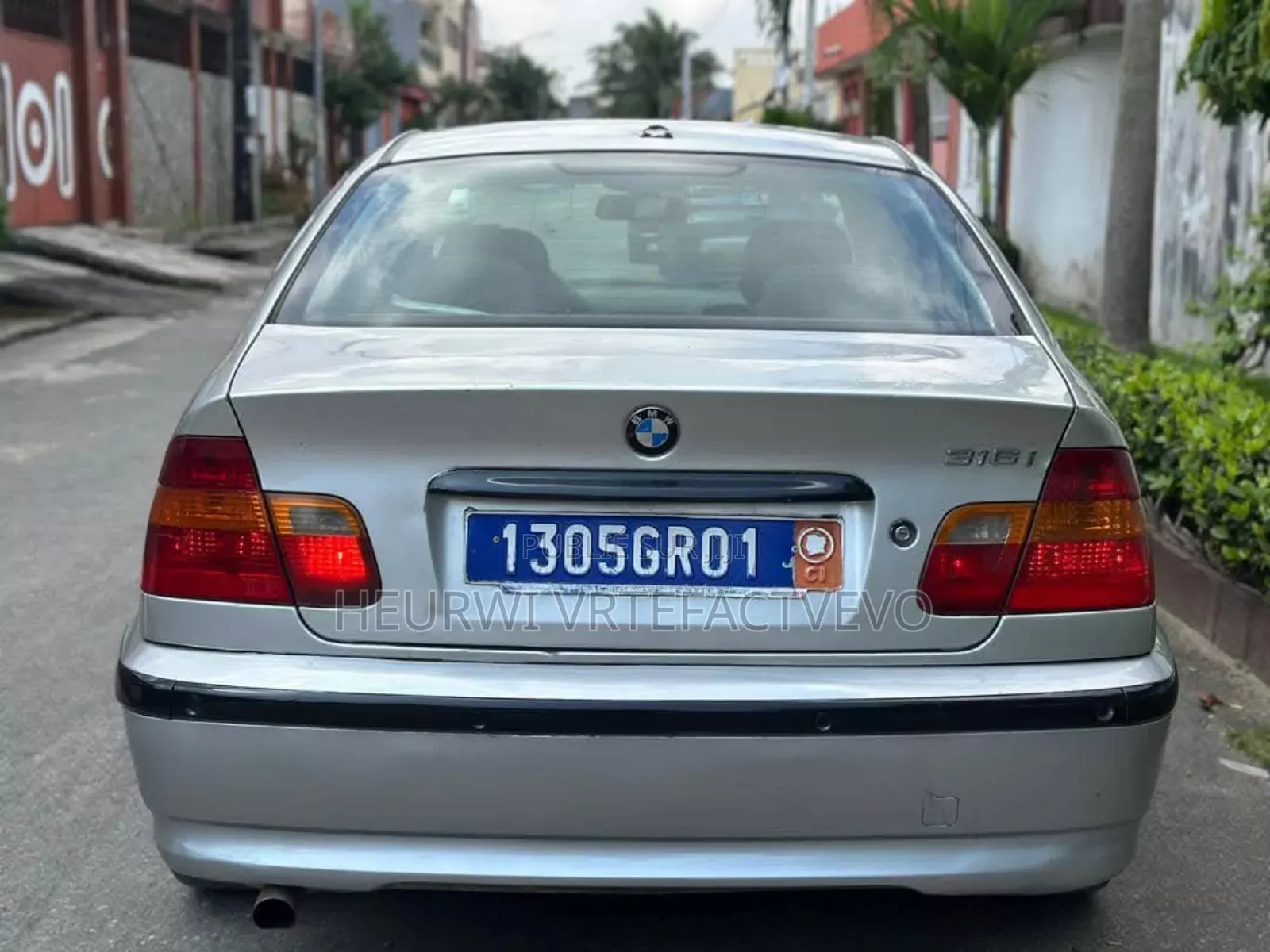 BMW 2002 1995 Gris