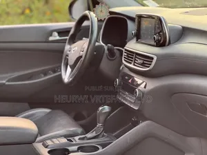 Hyundai Tucson SE 2021 Gris