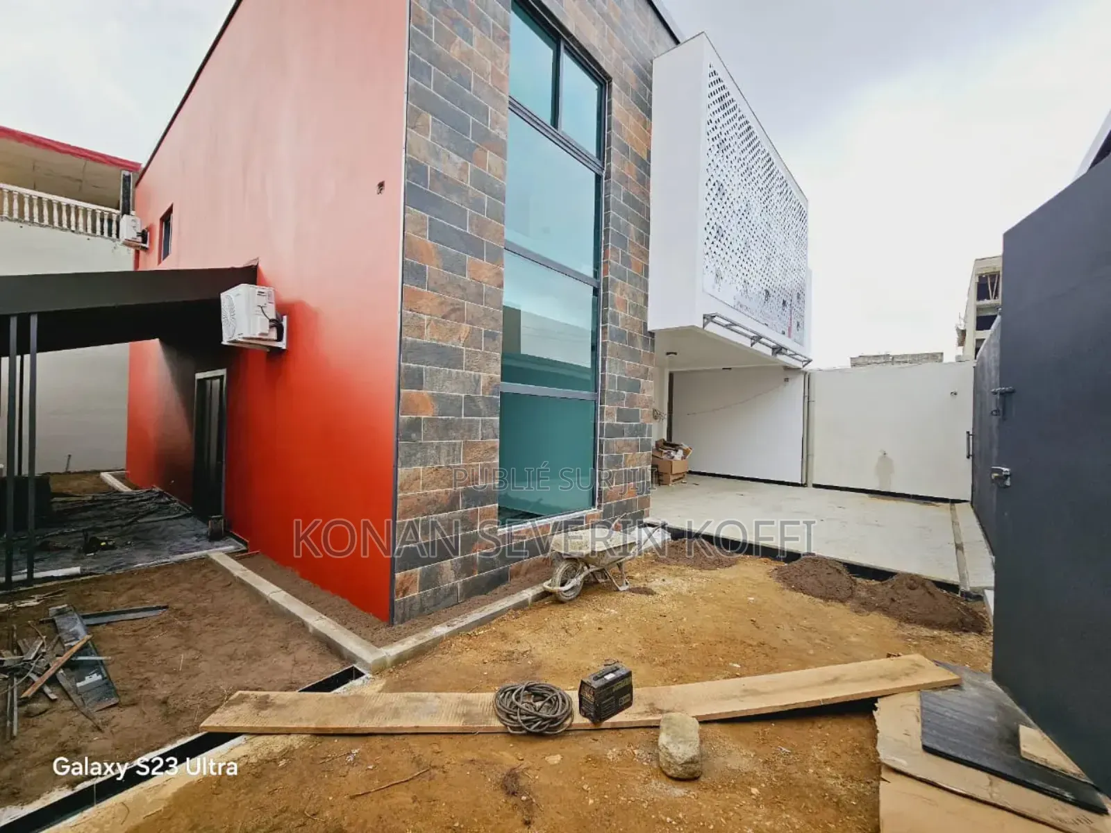4chbre Duplex dans La Maison Idéale, Cocody à Vendre