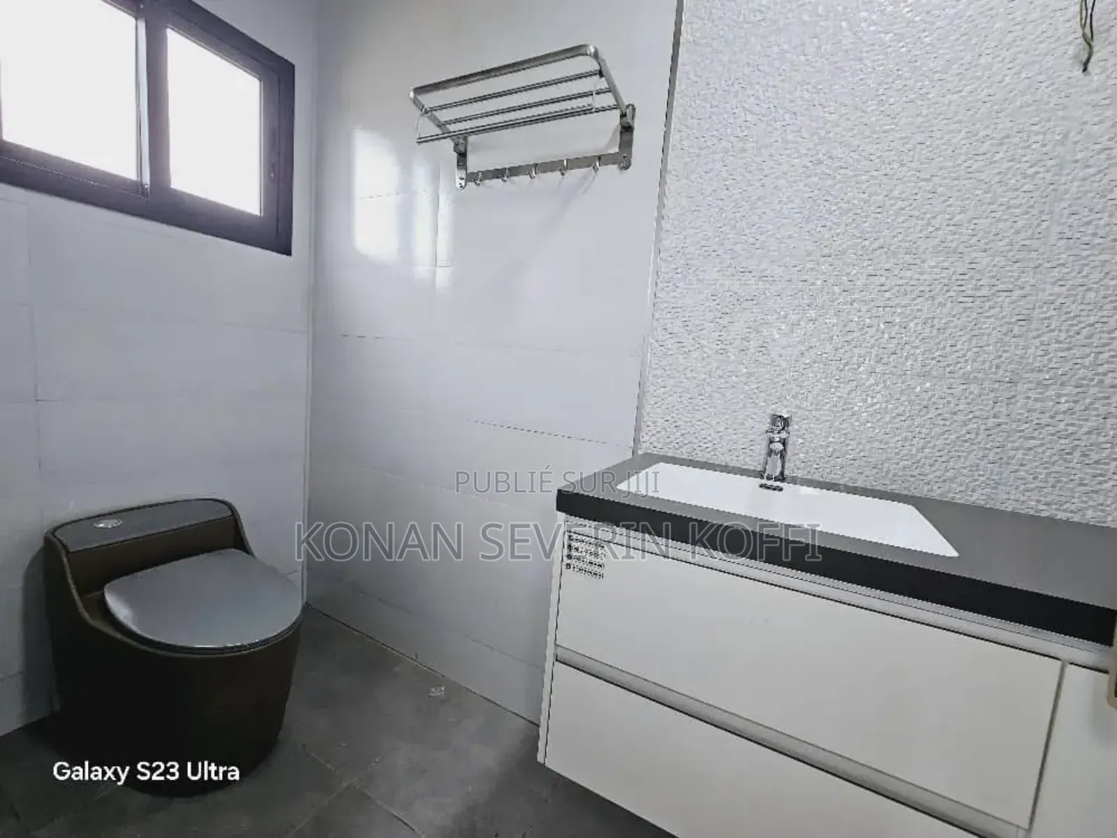4chbre Duplex dans La Maison Idéale, Cocody à Vendre