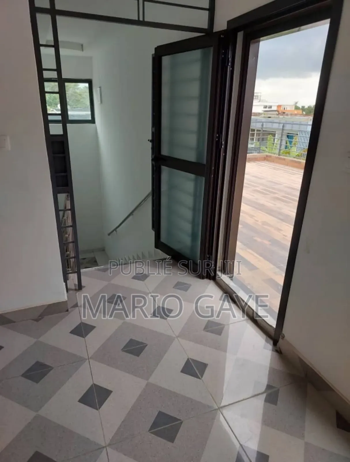 10chbre Duplex dans Mario, Cocody à Vendre