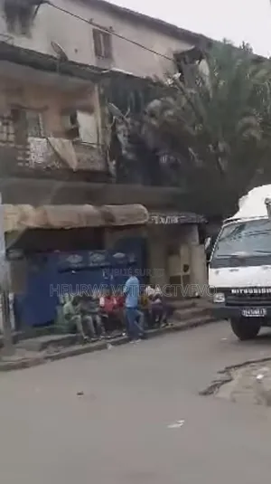 15chbre Blocs d'appartements dans Kassaraté Immobilier, Treichville