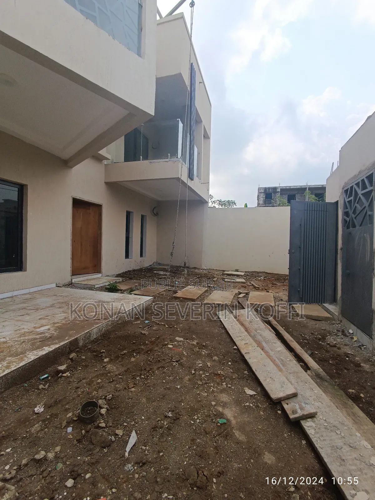 4chbre Duplex dans Villa Duplex, Cocody à Vendre