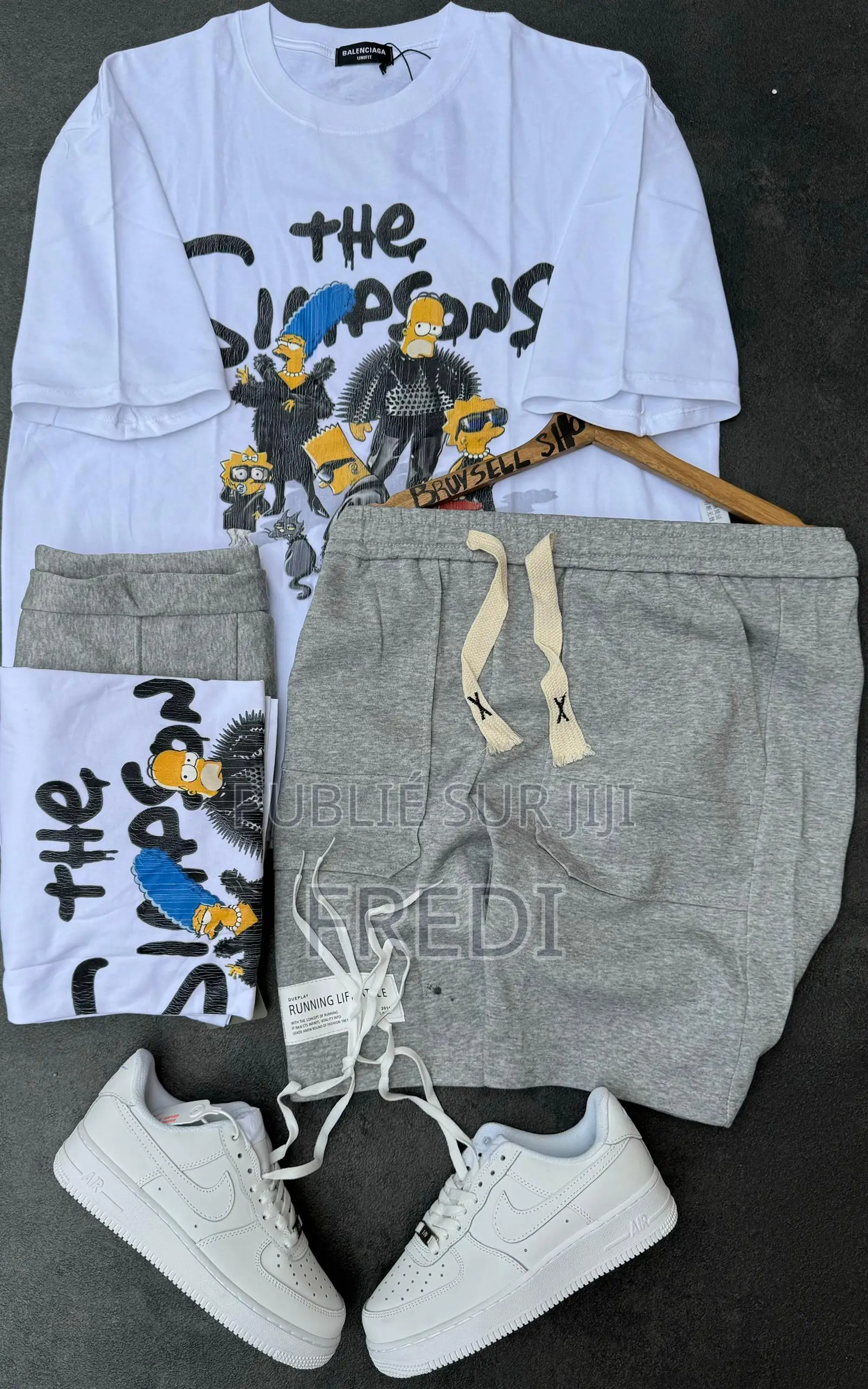 Complet Homme Chic Et Élégant De Qualité