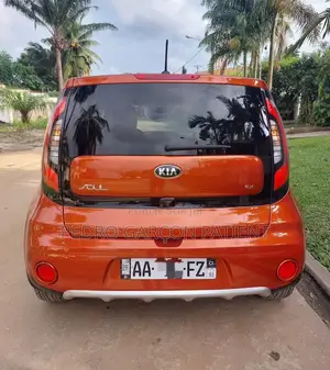 Kia Soul 2019 Orange