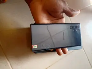 Neuf Samsung Galaxy Note 10 Plus 512 GB Noir