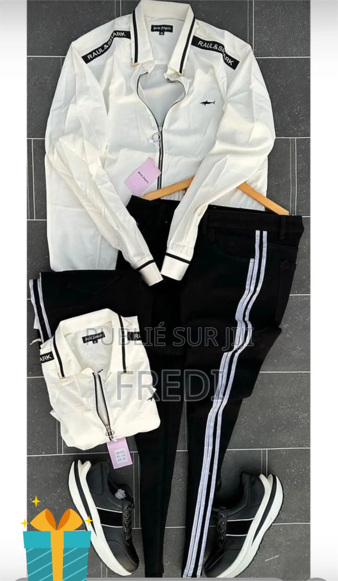 Complet Homme Chic Et Élégant De Qualité