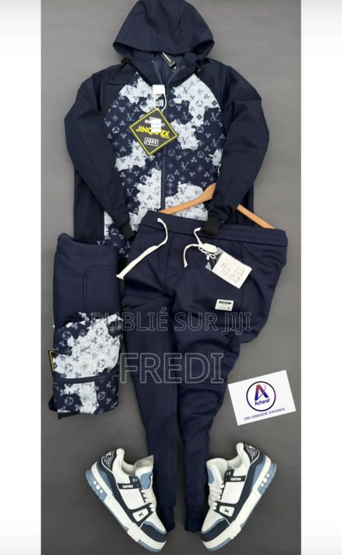 Complet Homme Chic Et Élégant De Qualité