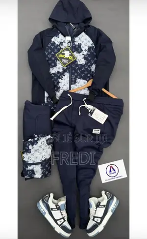 Complet Homme Chic Et Élégant De Qualité