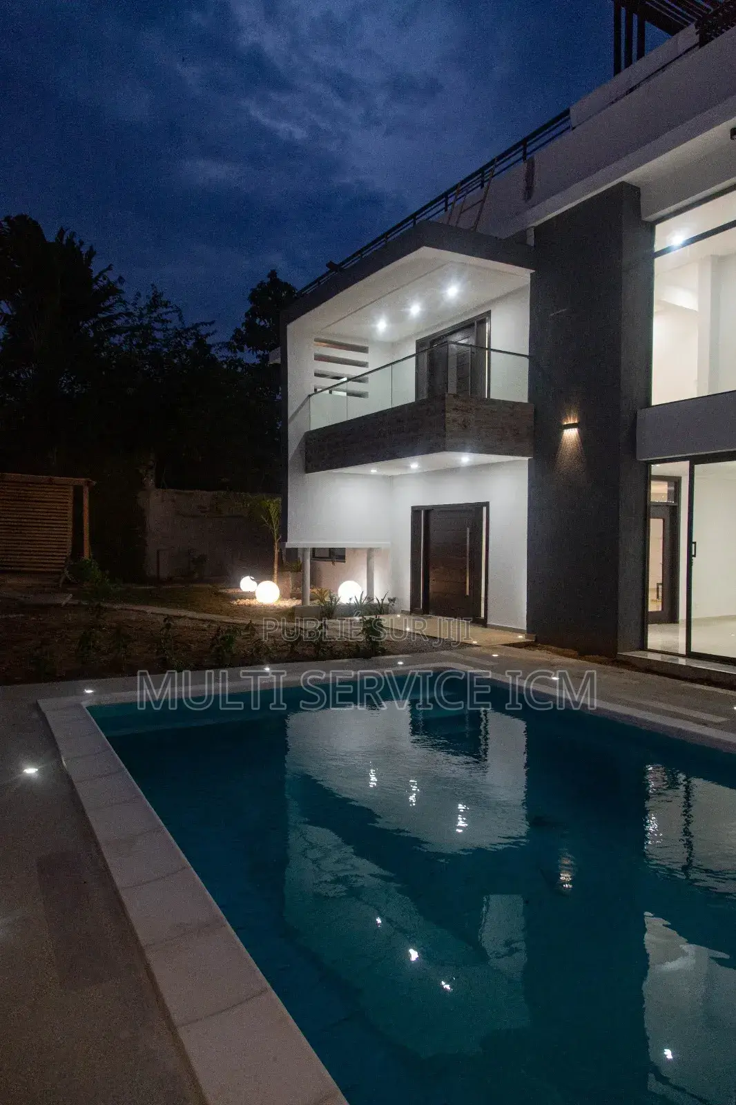 8chbre Duplex dans Ismaël Coulibaly, Cocody à Louer