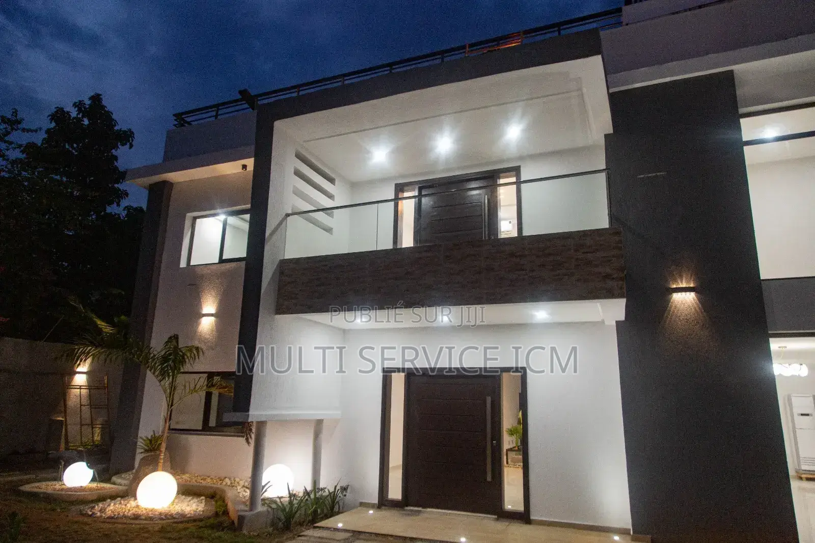 8chbre Duplex dans Ismaël Coulibaly, Cocody à Louer