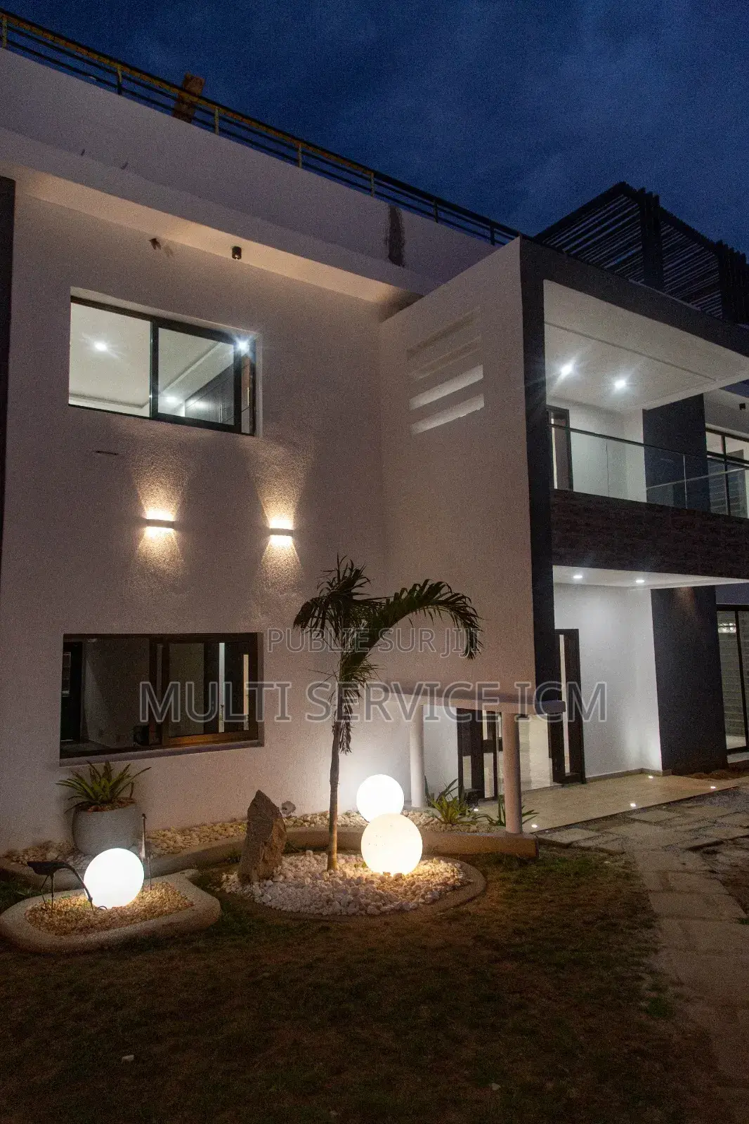 8chbre Duplex dans Ismaël Coulibaly, Cocody à Louer