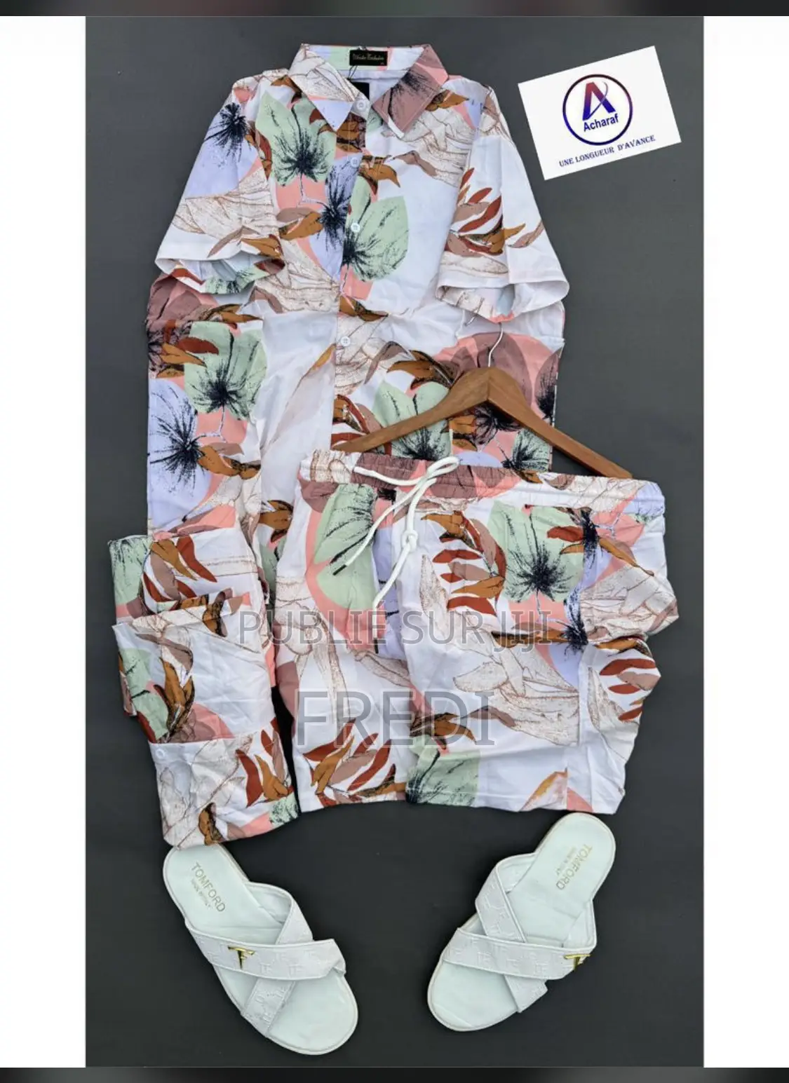 Complet Homme Chic Et Élégant