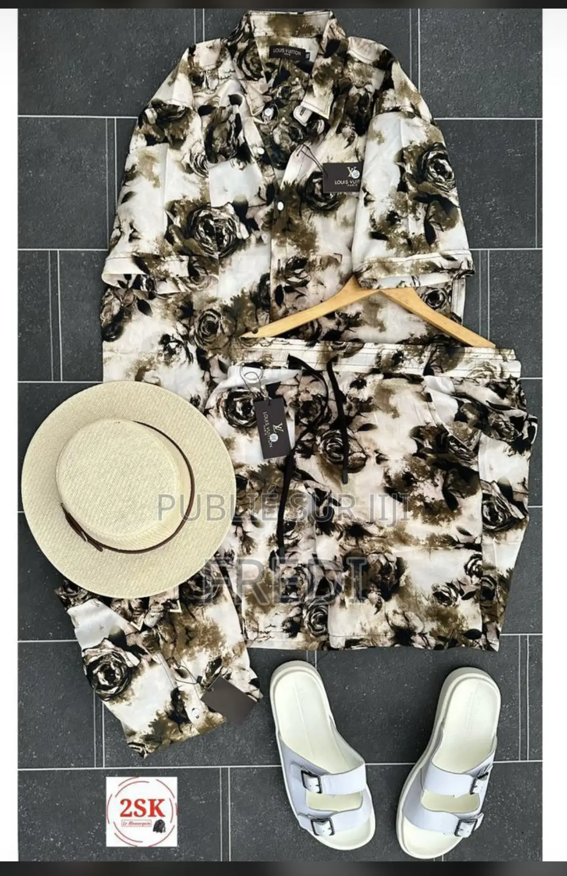 Complet Homme Chic Et Élégant