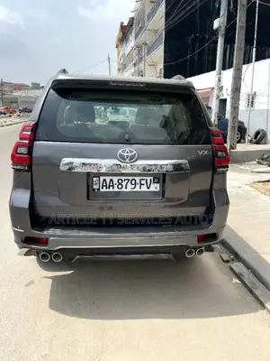 Toyota Land Cruiser 4.0 V6 EXR 2020 Gris