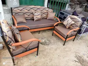 Photo - Fauteuil Métalliques