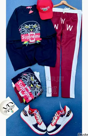 Complet Vêtements Homme Chic Et Élégant