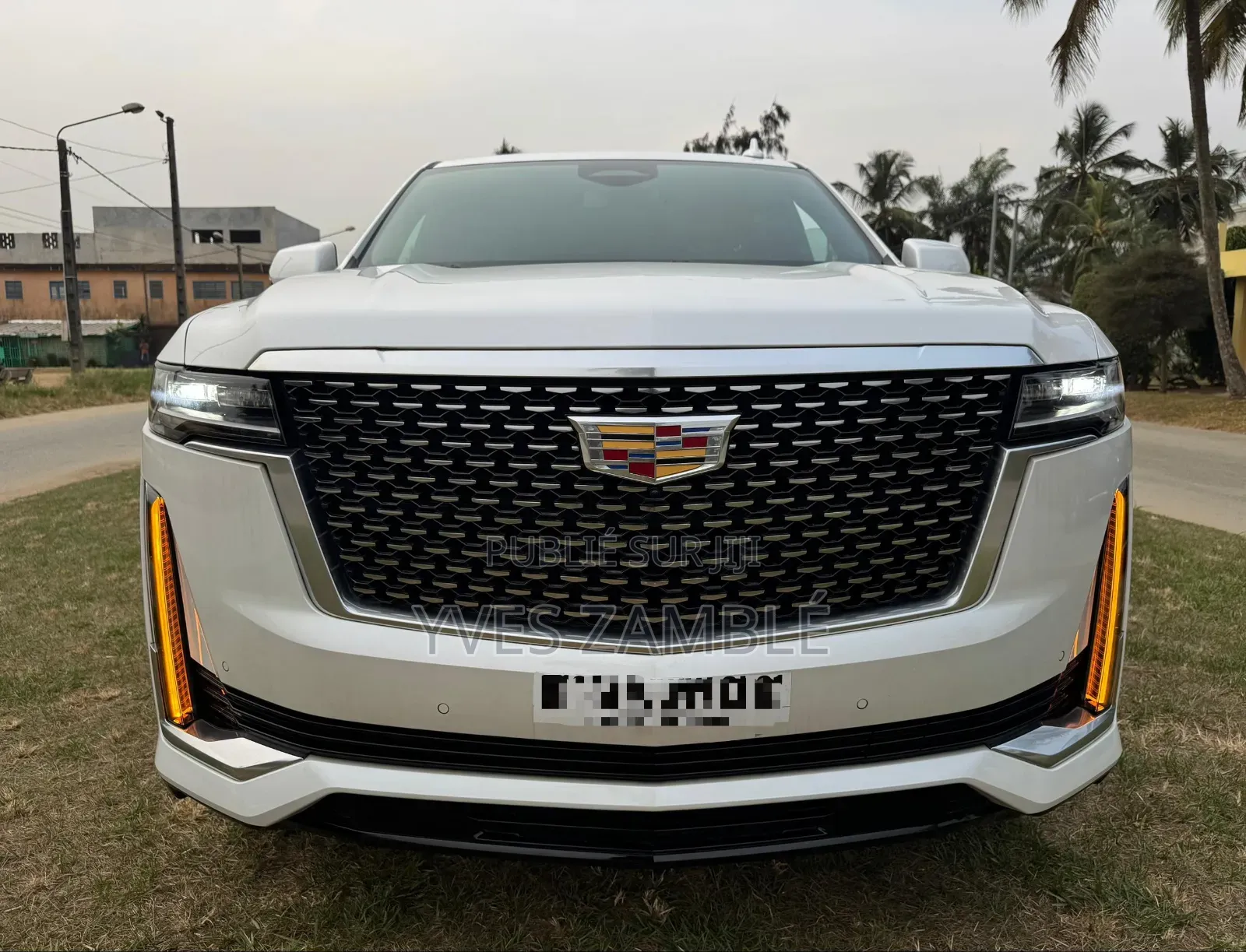 Cadillac Escalade 2023 Beige