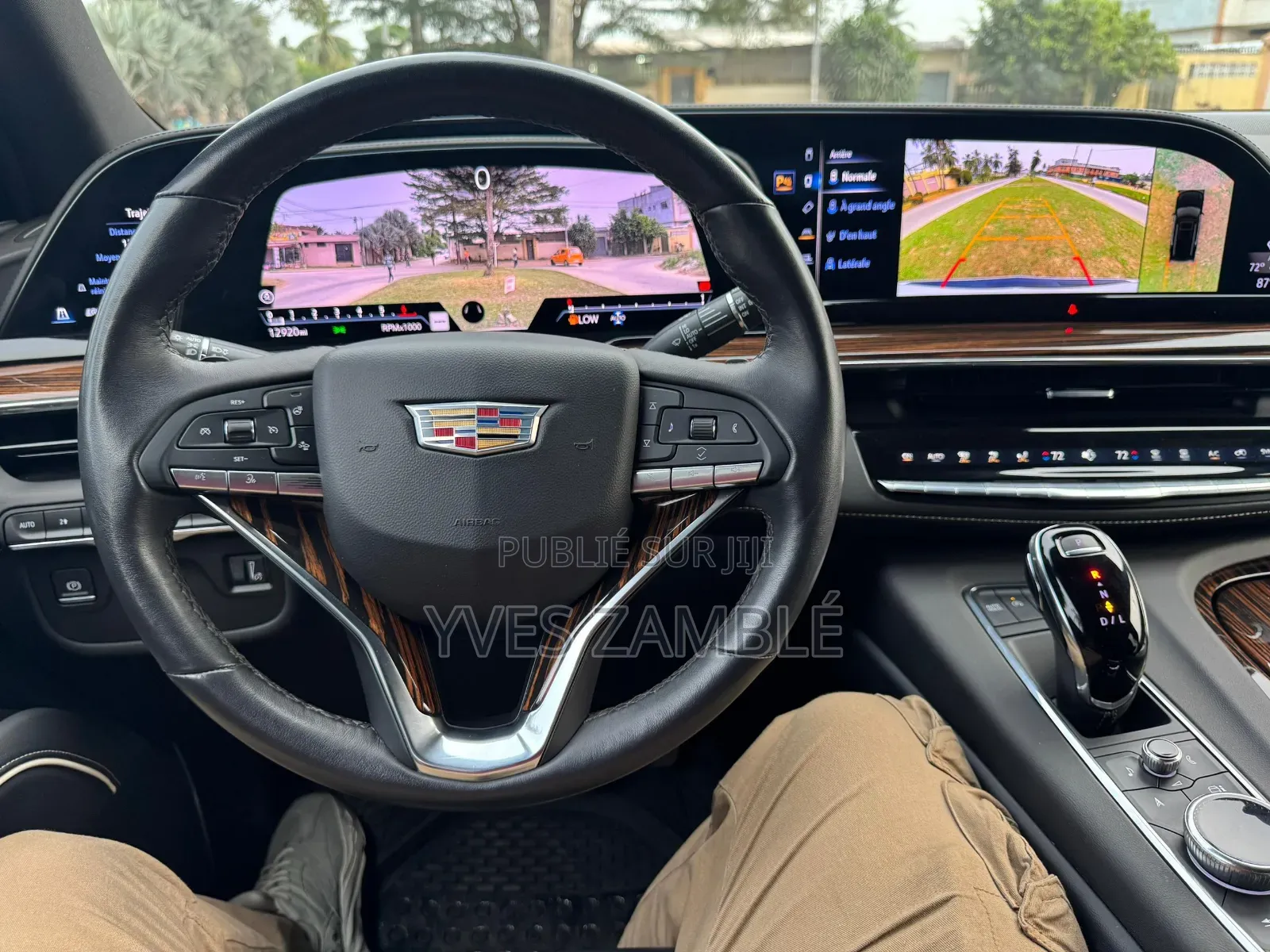 Cadillac Escalade 2023 Beige