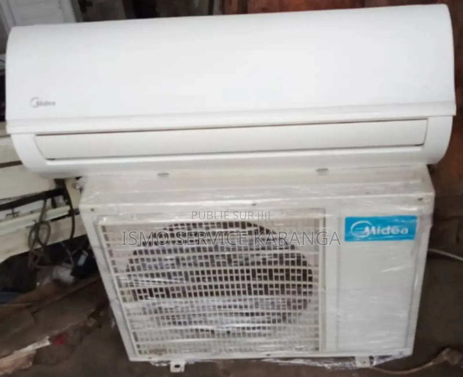 Climatiseur Midea 1 Cheval Et Demi en Très Bon État