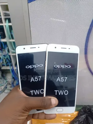 Photo - Oppo A57 4G 128 GB Blanc