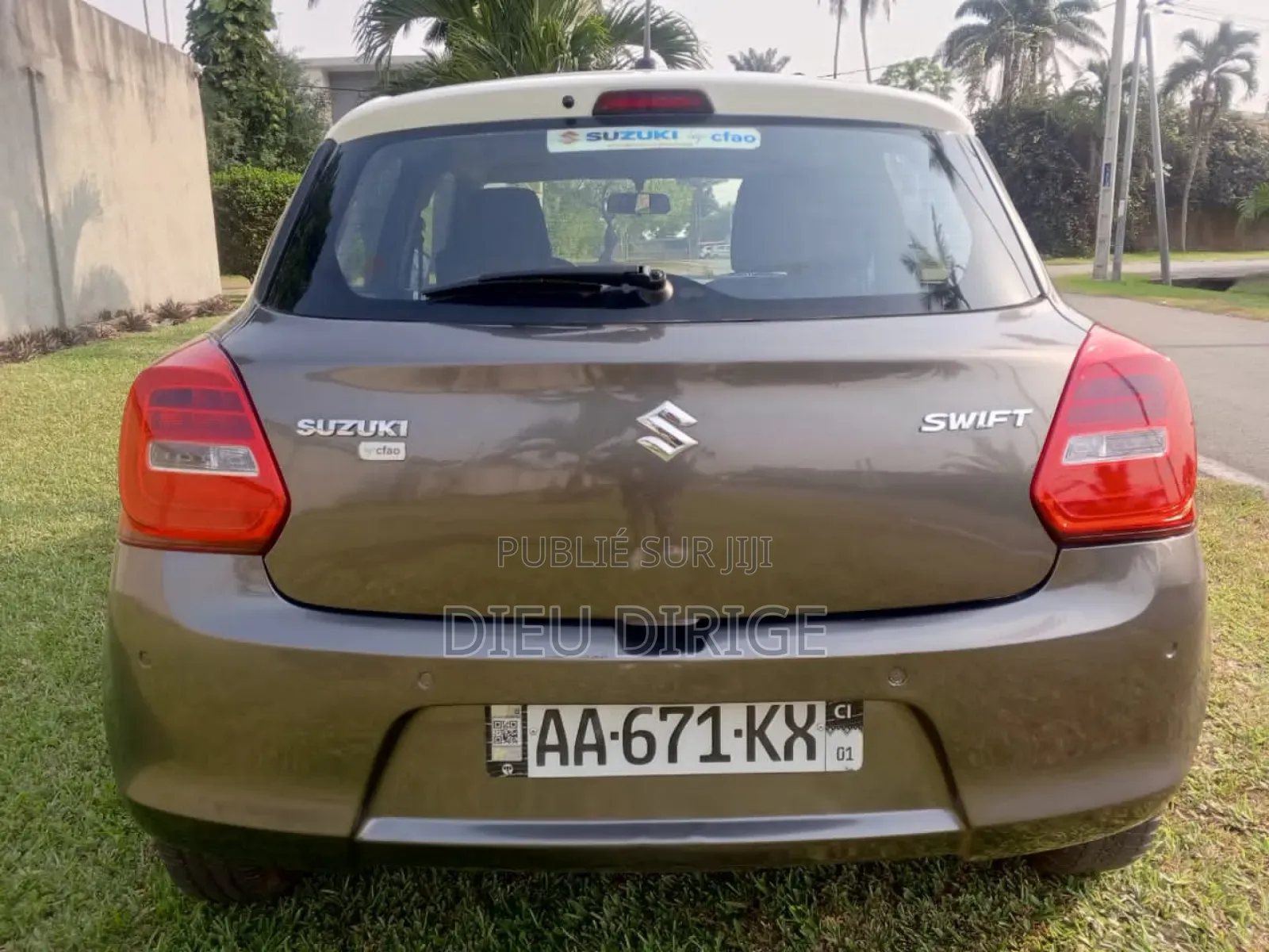 Suzuki Swift 2022 Gris