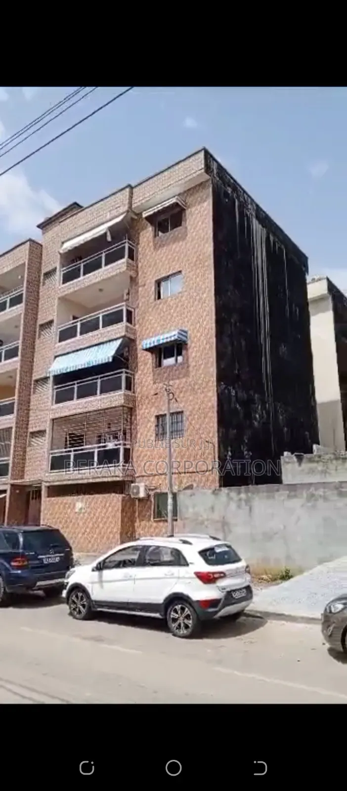 3chbre Appartement dans Beraka Corporation, Cocody à Vendre