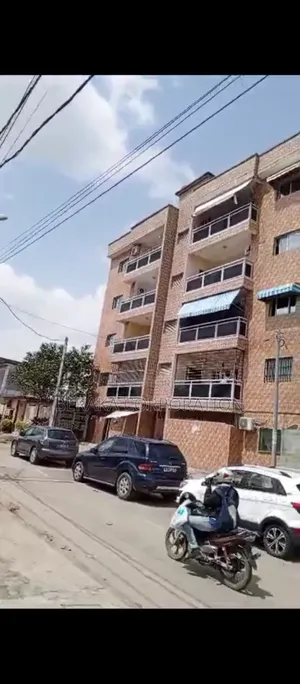 3chbre Appartement dans Beraka Corporation, Cocody à Vendre