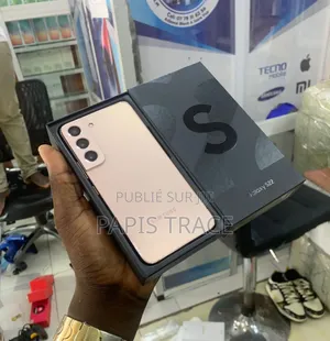 New Samsung Galaxy S22 5G 128 GB Noir